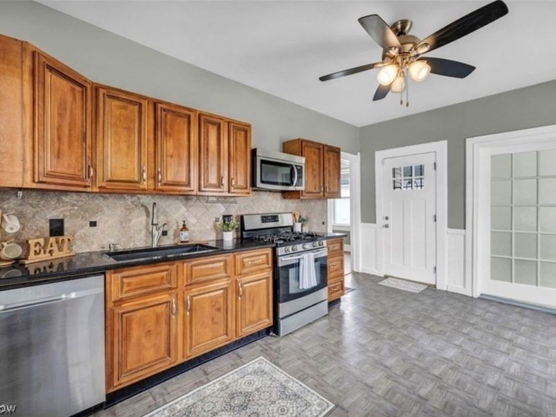 3062 W 51st Street, Cleveland, OH 44102 Photo 6