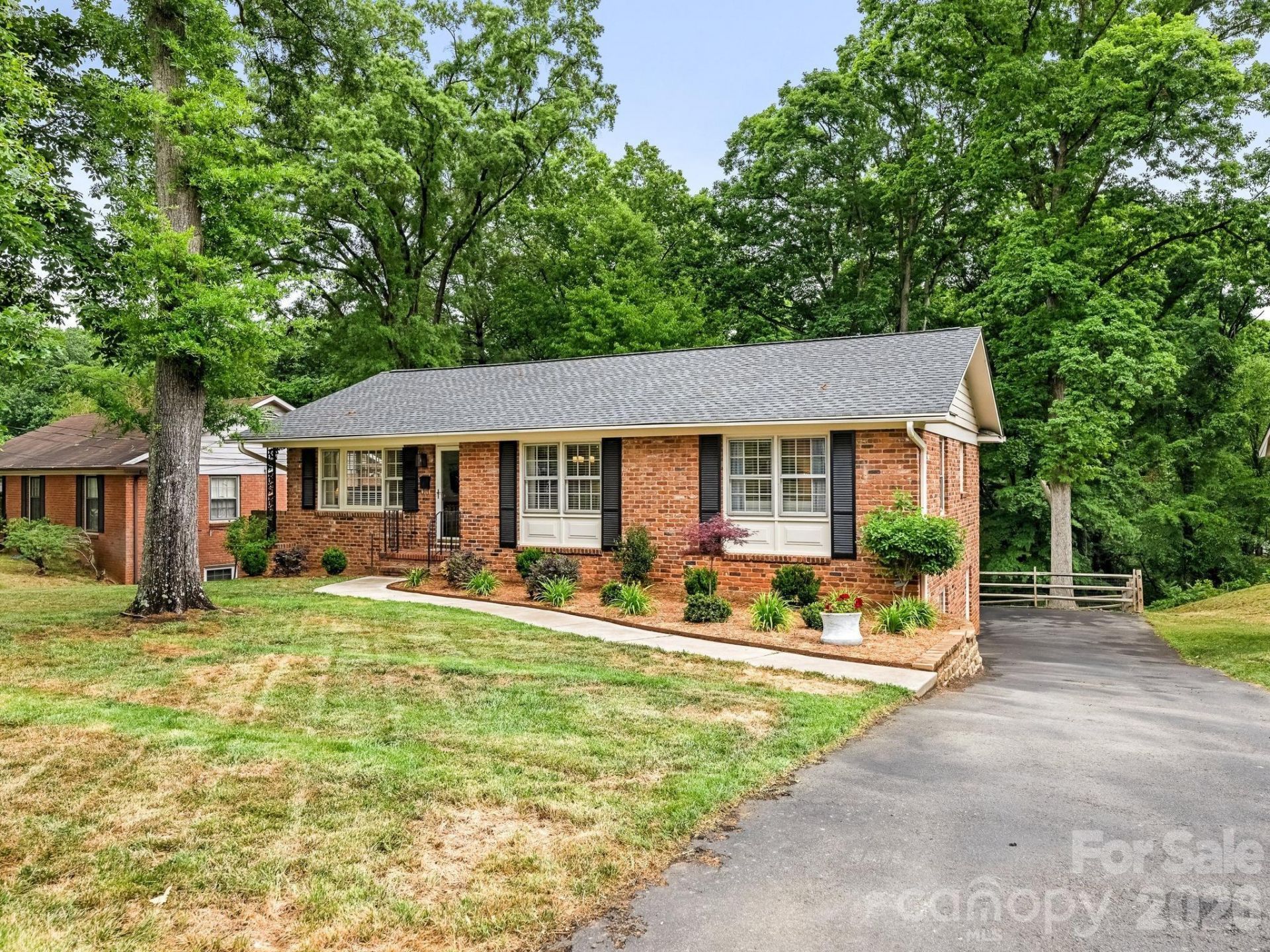 6115 Rosecrest Drive, Charlotte, NC 28210 Main Photo