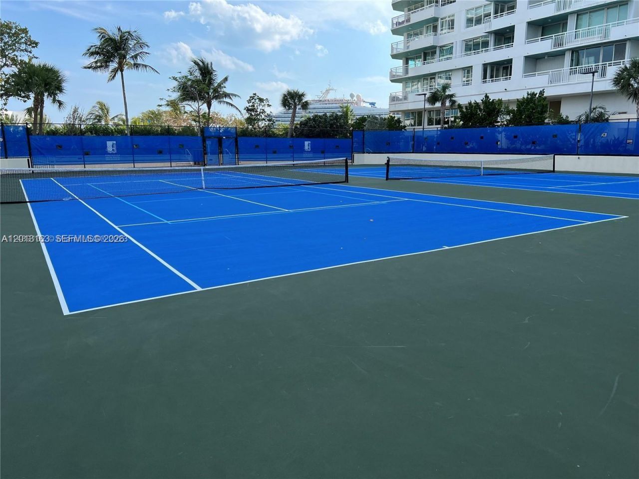 400 S Pointe Dr , Unit 707, Miami Beach, FL 33139 Photo