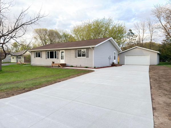 140 Nelson Avenue , Dresser, WI 54009