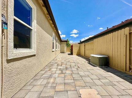 10555 Hampton Creek Drive, Reno, NV 89521 Photo