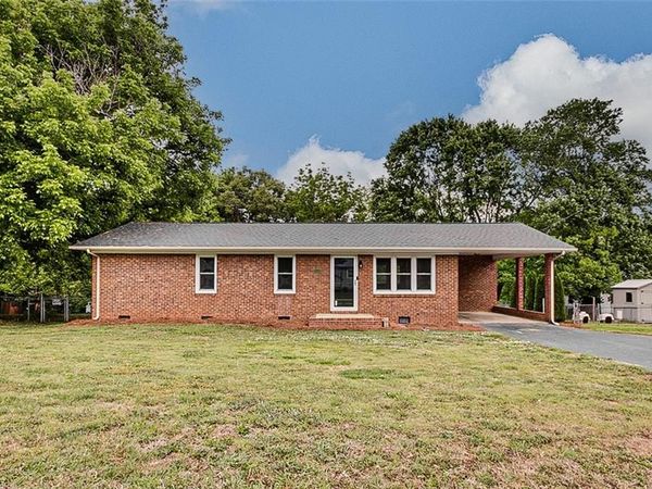 207 E Academy Street, Randleman, NC 27317
