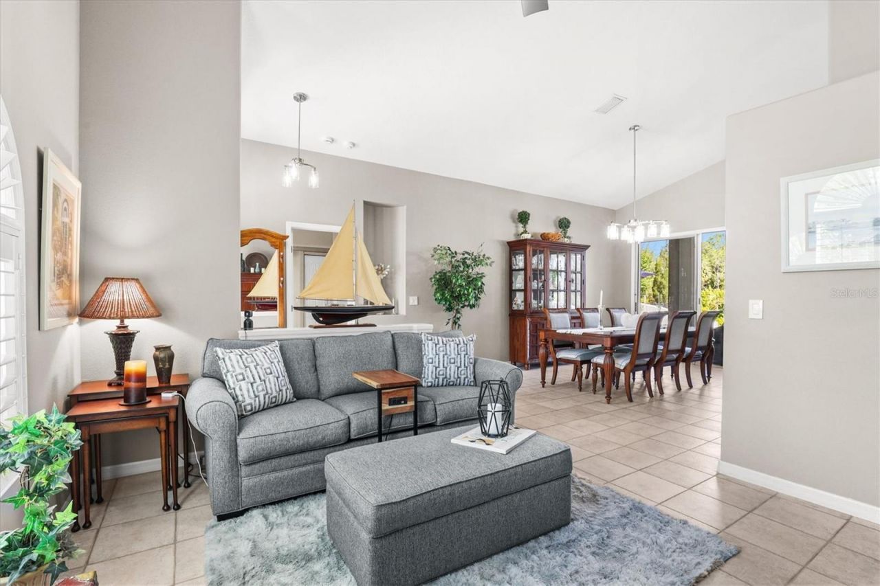 1114 Marina Drive, Tarpon Springs, FL 34689 Photo