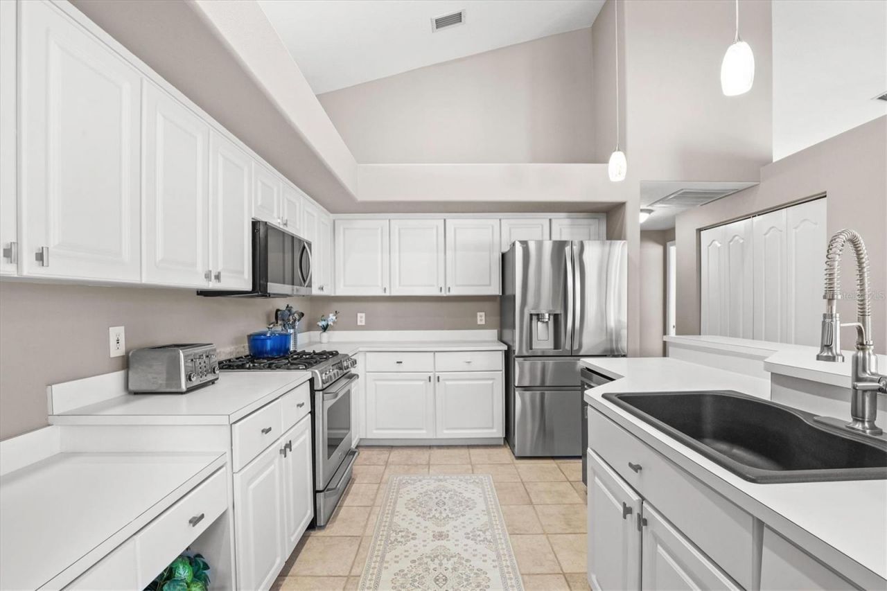 1114 Marina Drive, Tarpon Springs, FL 34689 Photo