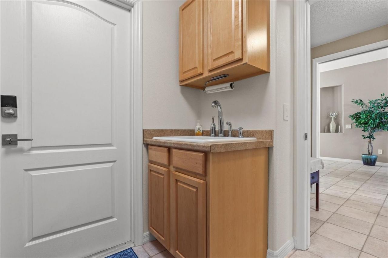 1114 Marina Drive, Tarpon Springs, FL 34689 Photo