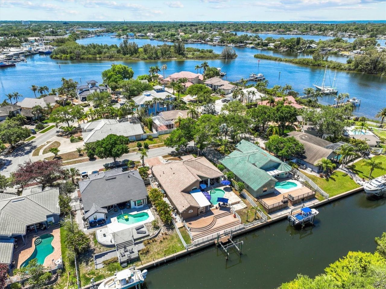 1114 Marina Drive, Tarpon Springs, FL 34689 Photo