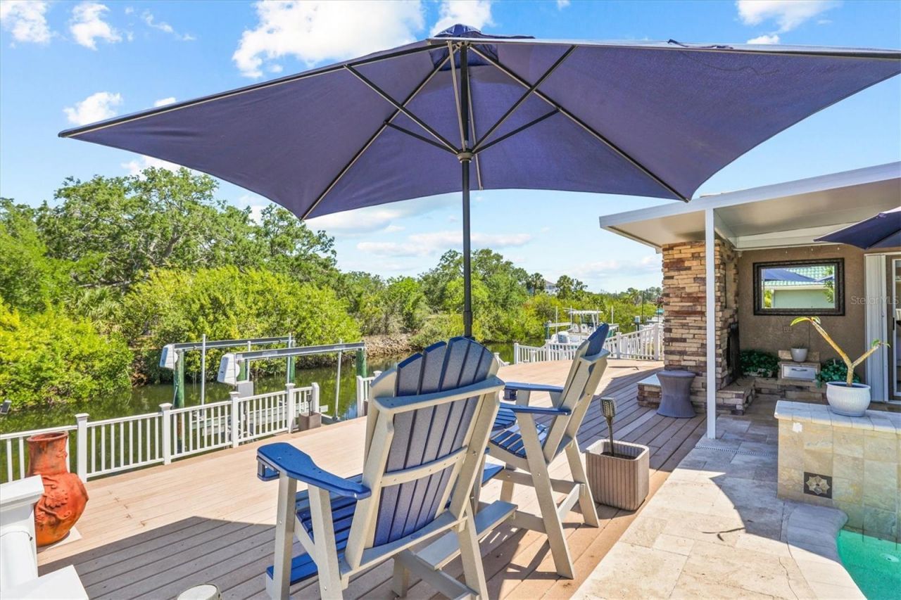 1114 Marina Drive, Tarpon Springs, FL 34689 Photo