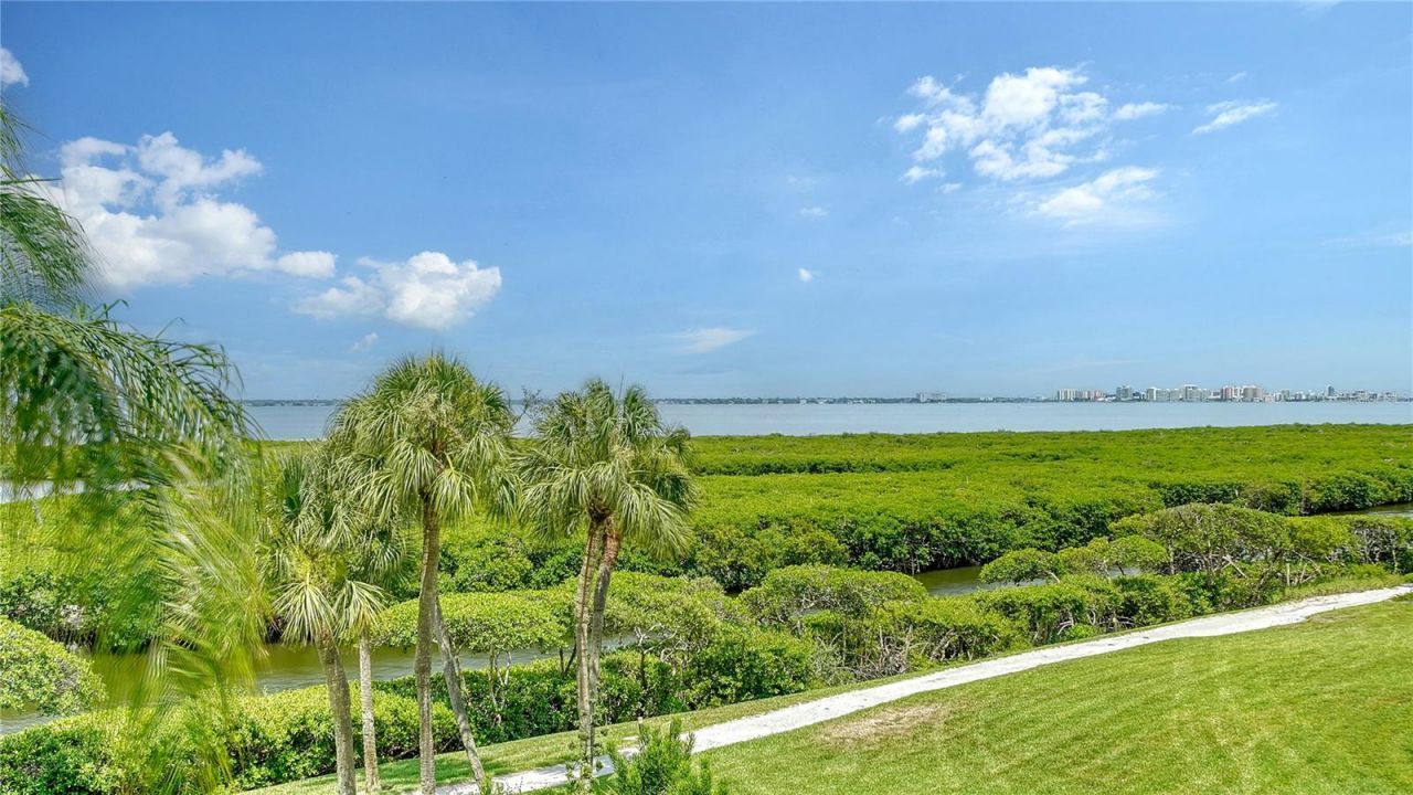 1930 Harbourside Drive, Unit 122, Longboat Key, FL 34228 Photo