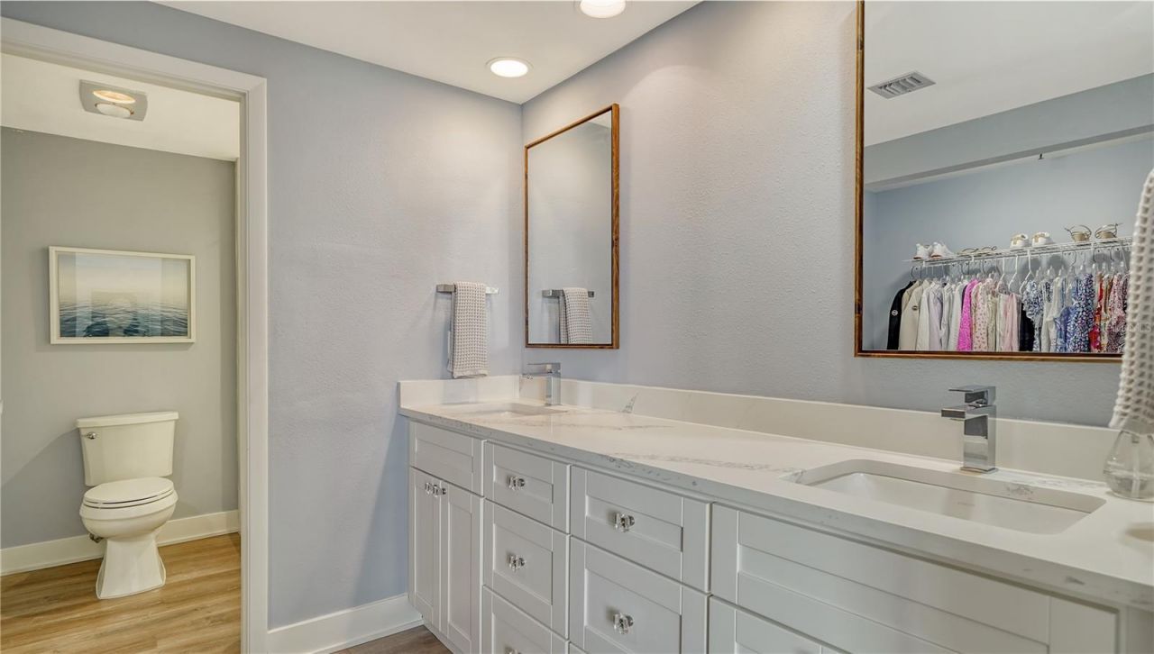 1930 Harbourside Drive, Unit 122, Longboat Key, FL 34228 Photo