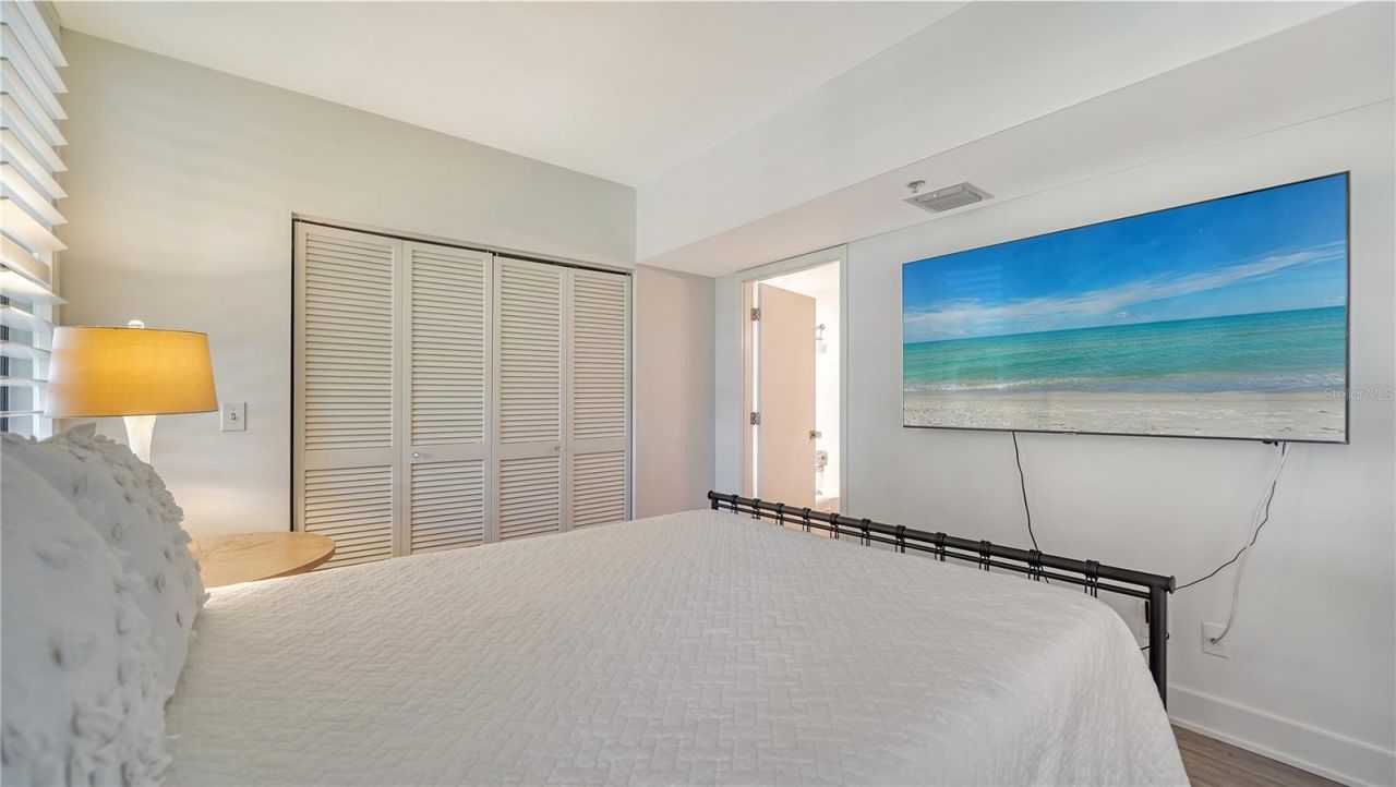 1930 Harbourside Drive, Unit 122, Longboat Key, FL 34228 Photo