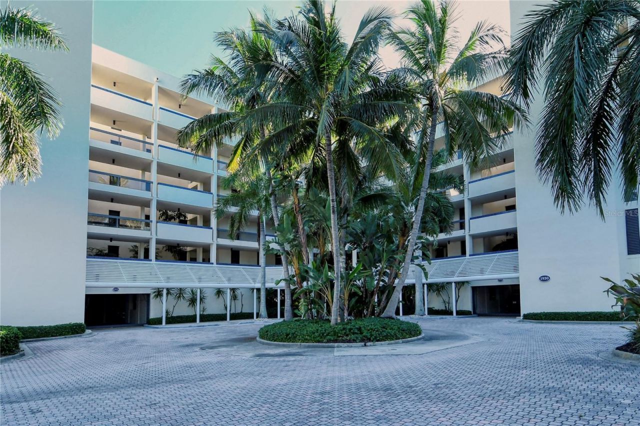 1930 Harbourside Drive, Unit 122, Longboat Key, FL 34228 Photo
