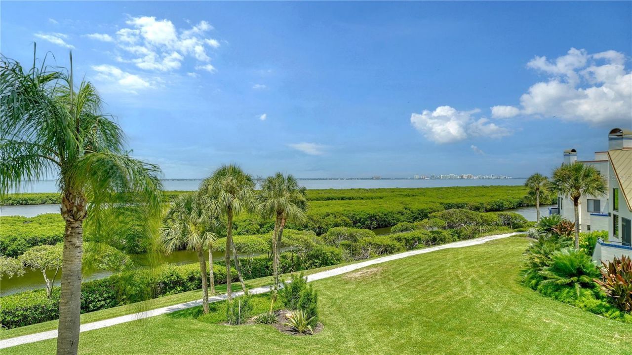1930 Harbourside Drive, Unit 122, Longboat Key, FL 34228 Photo