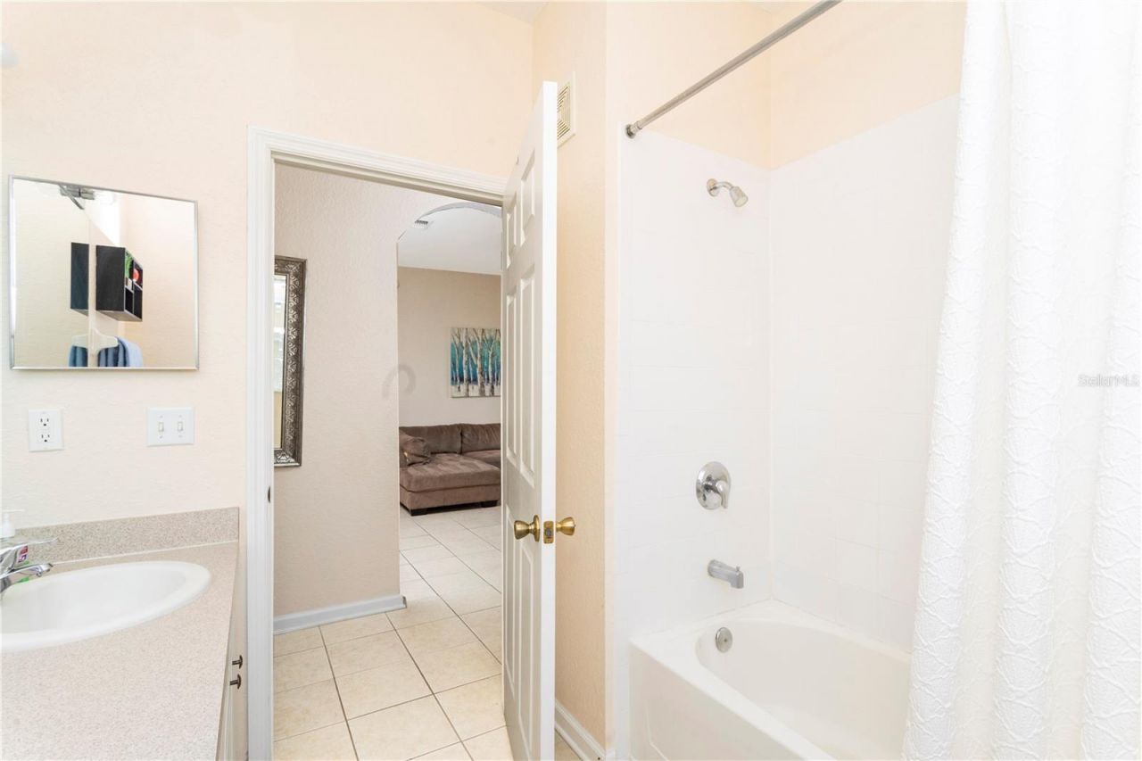 2813 Almaton Loop , Unit 301, Kissimmee, FL 34747 Photo