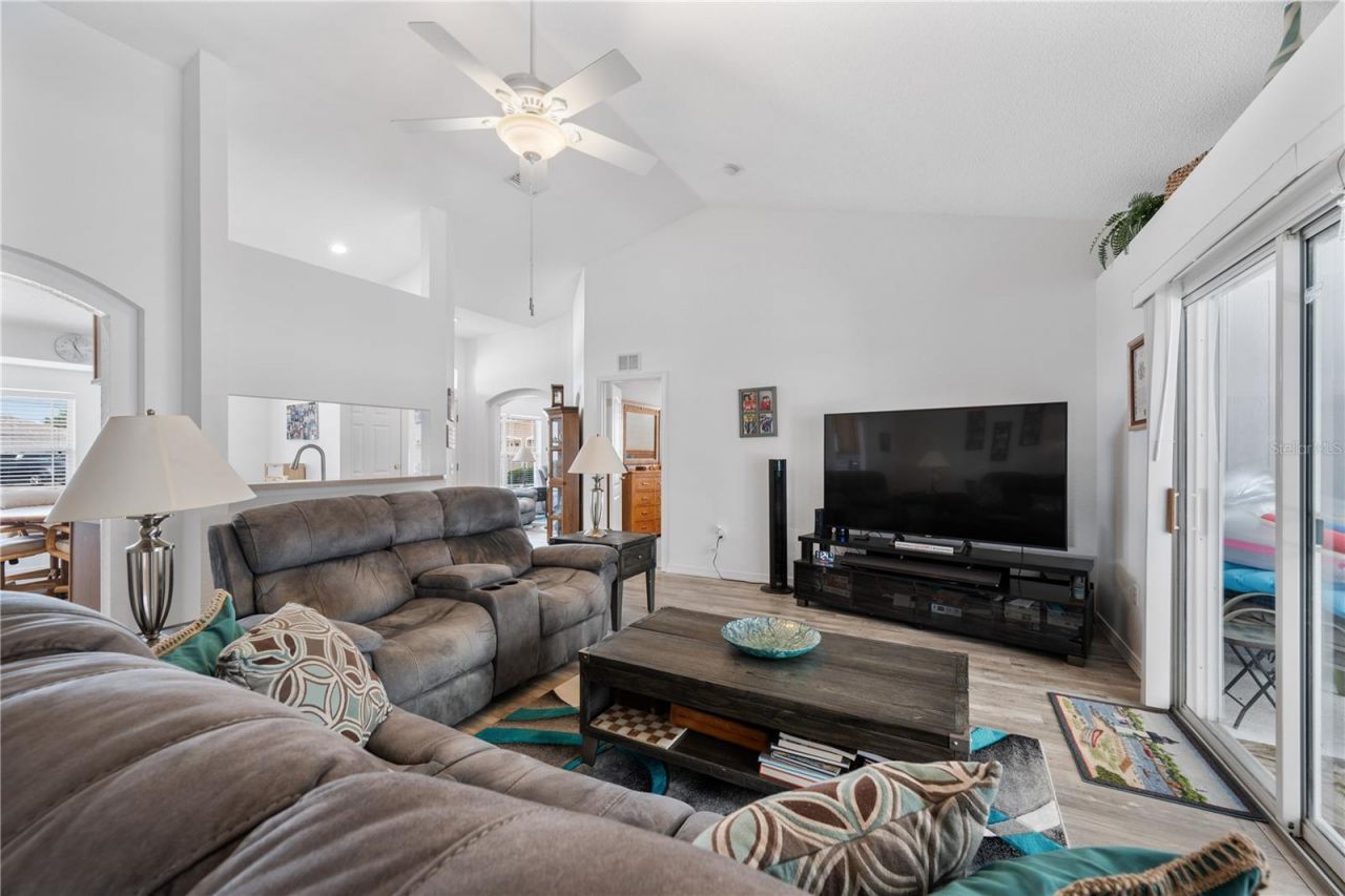 217 Oak Crossing Boulevard, Auburndale, FL 33823 Photo