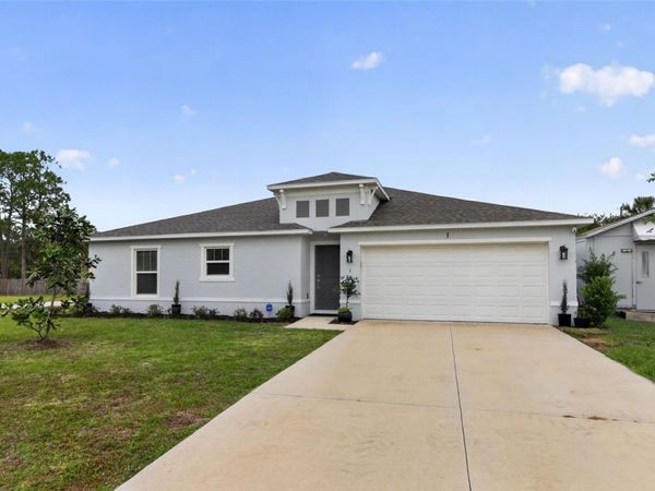 1 SERVICE TREE PLACE , PALM COAST, FL 32164