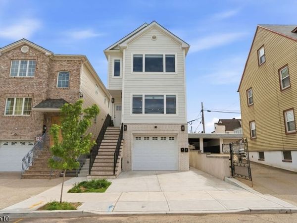 31 Patterson St, Harrison, NJ 07029