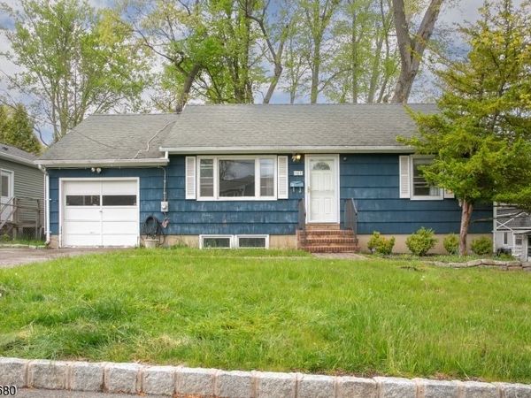 161 Beachwood Rd, Parsippany-Troy Hills, NJ 07054
