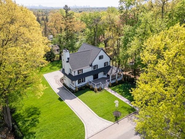 517 Park St, Montclair, NJ 07043