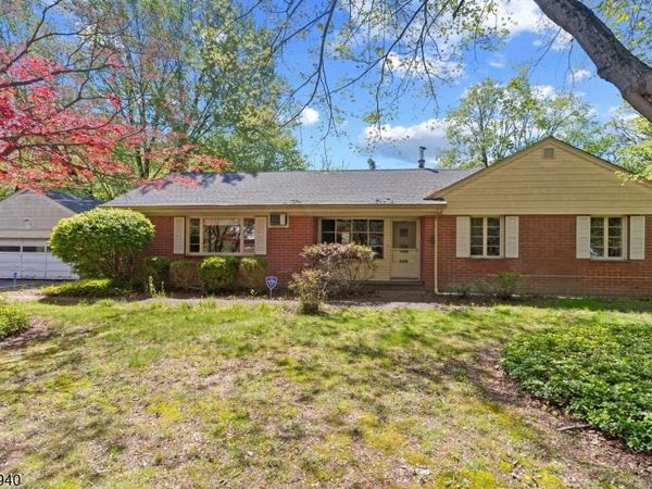 52 Waughaw Rd, Montville, NJ 07082