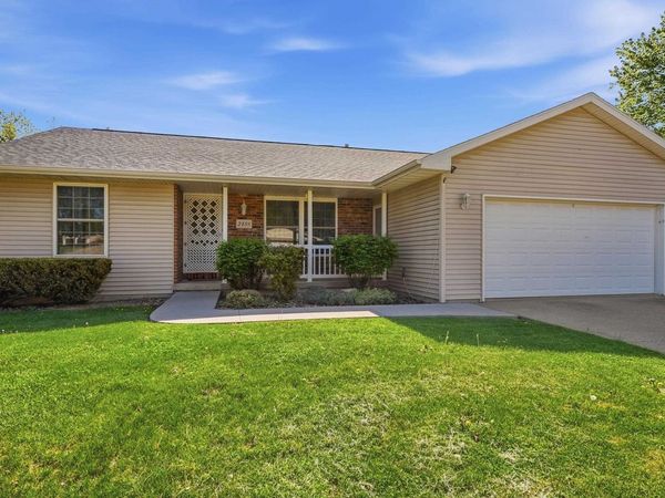2488 Birchwood Drive, Dubuque, IA 52002