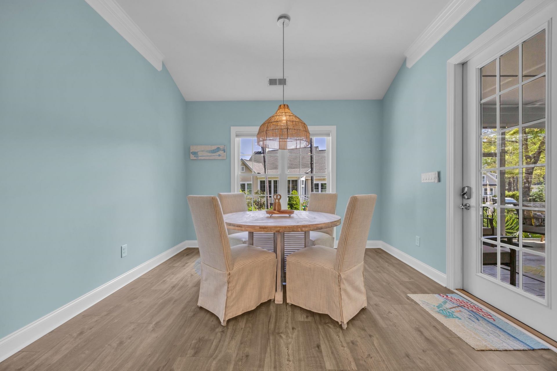181 Highwood Circle Photo 20