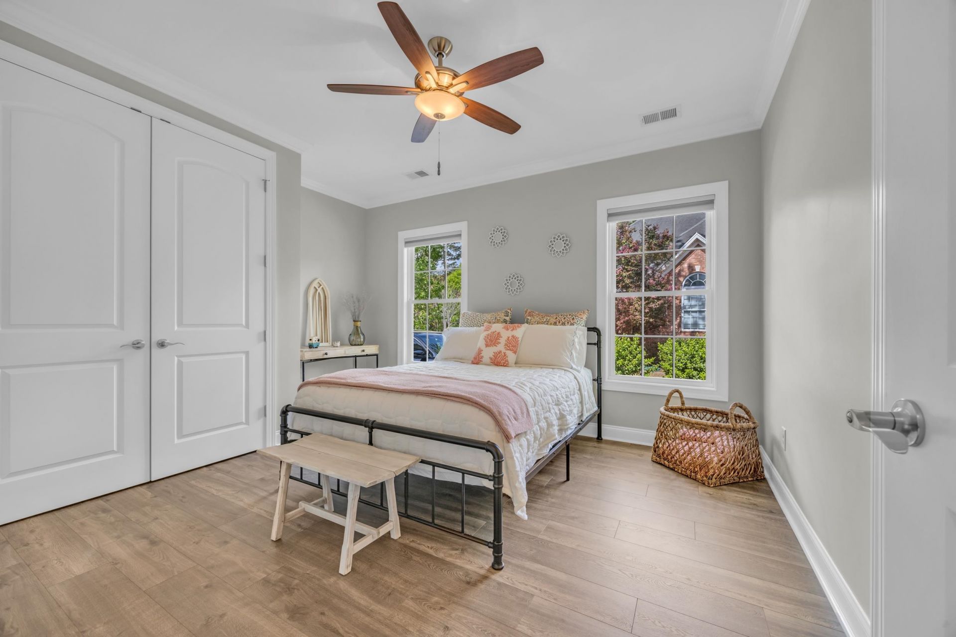 181 Highwood Circle Photo 34