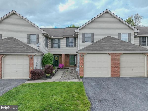 886 WOODRIDGE DRIVE, MIDDLETOWN, PA 17057