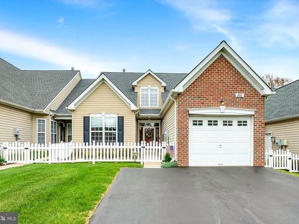 202 DORCHESTER DRIVE , SELLERSVILLE, PA 18960