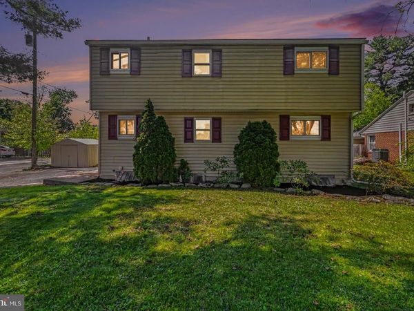 140 GLENDALE STREET, CARLISLE, PA 17013
