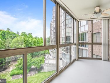 19355 CYPRESS RIDGE TERRACE, Unit 404, LEESBURG, VA 20176