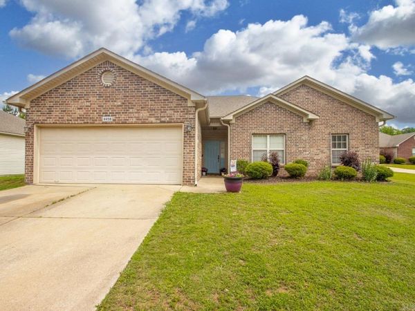 4458 S Aaronfield Circle, Benton, AR 72015