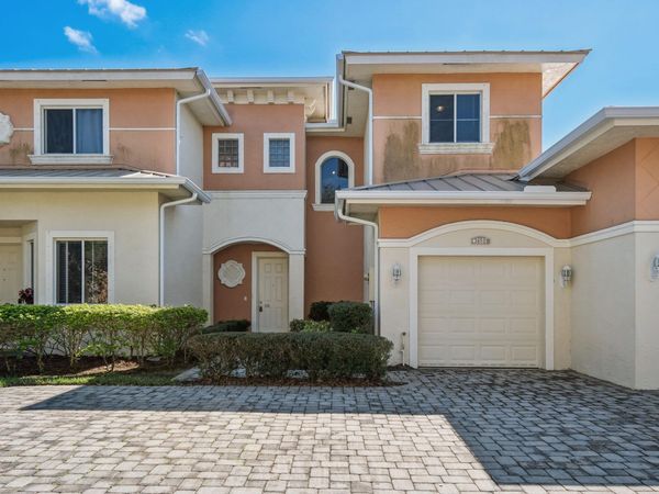 2584 SW Stockbridge Sq Square SW, Vero Beach, FL 32962