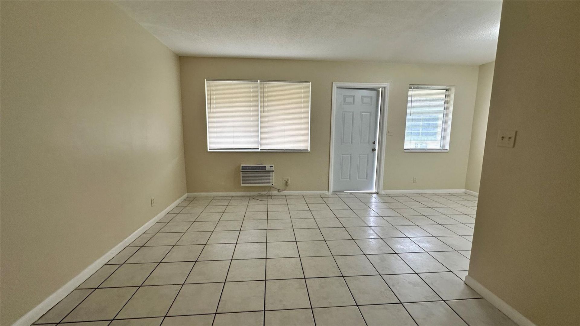 717 SE 16th Street, Unit 2, Fort Lauderdale, FL 33316 Photo