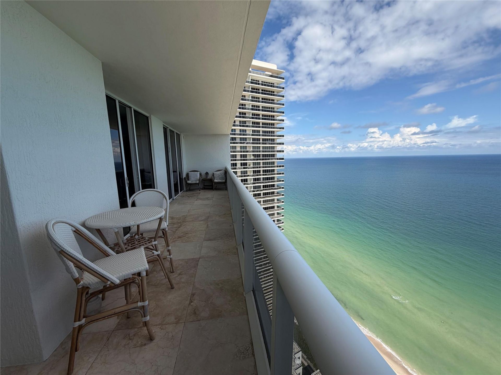1850 S Ocean Drive, Unit 4202, Hallandale Beach, FL 33009 Photo
