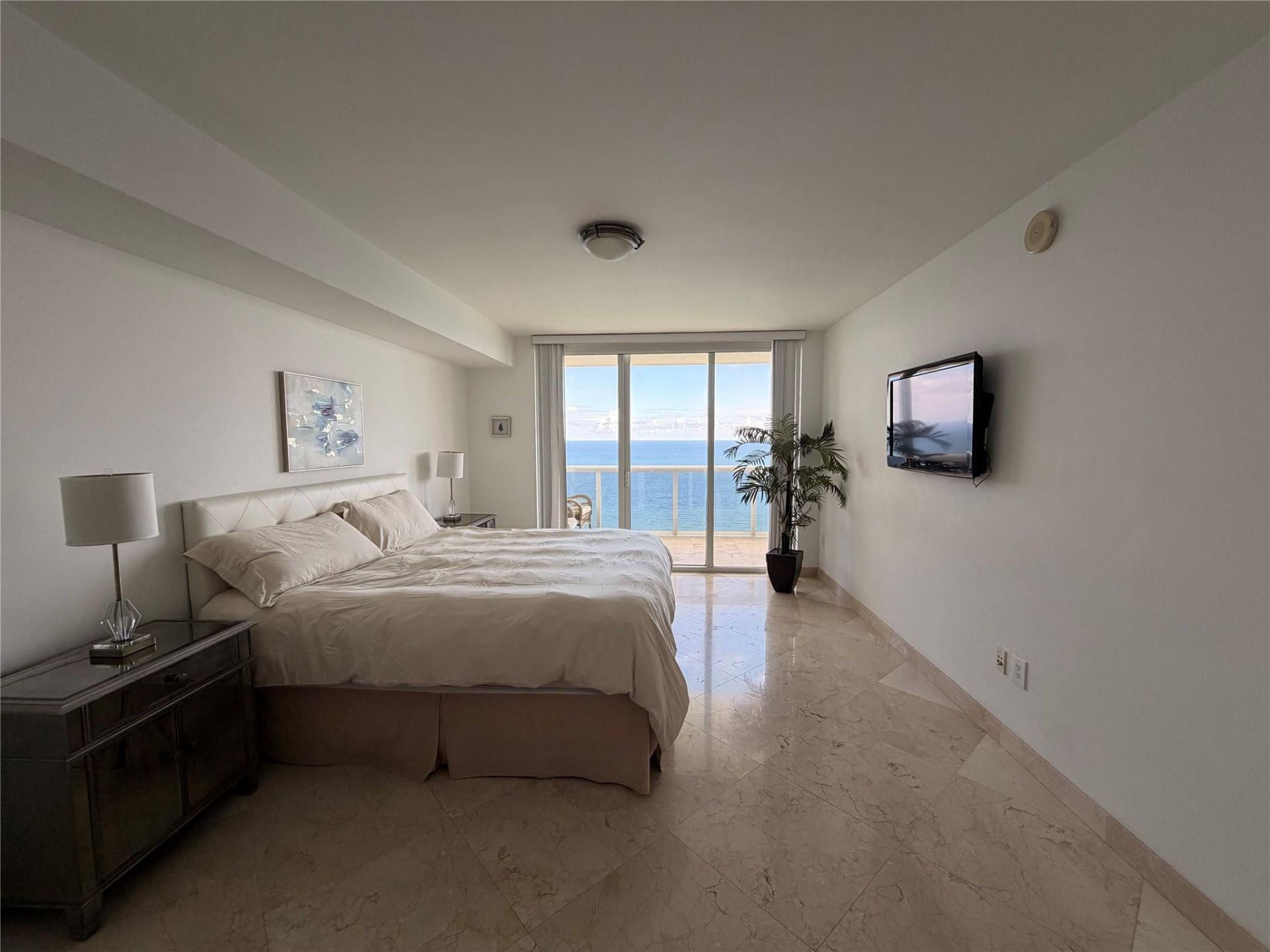1850 S Ocean Drive, Unit 4202, Hallandale Beach, FL 33009 Photo