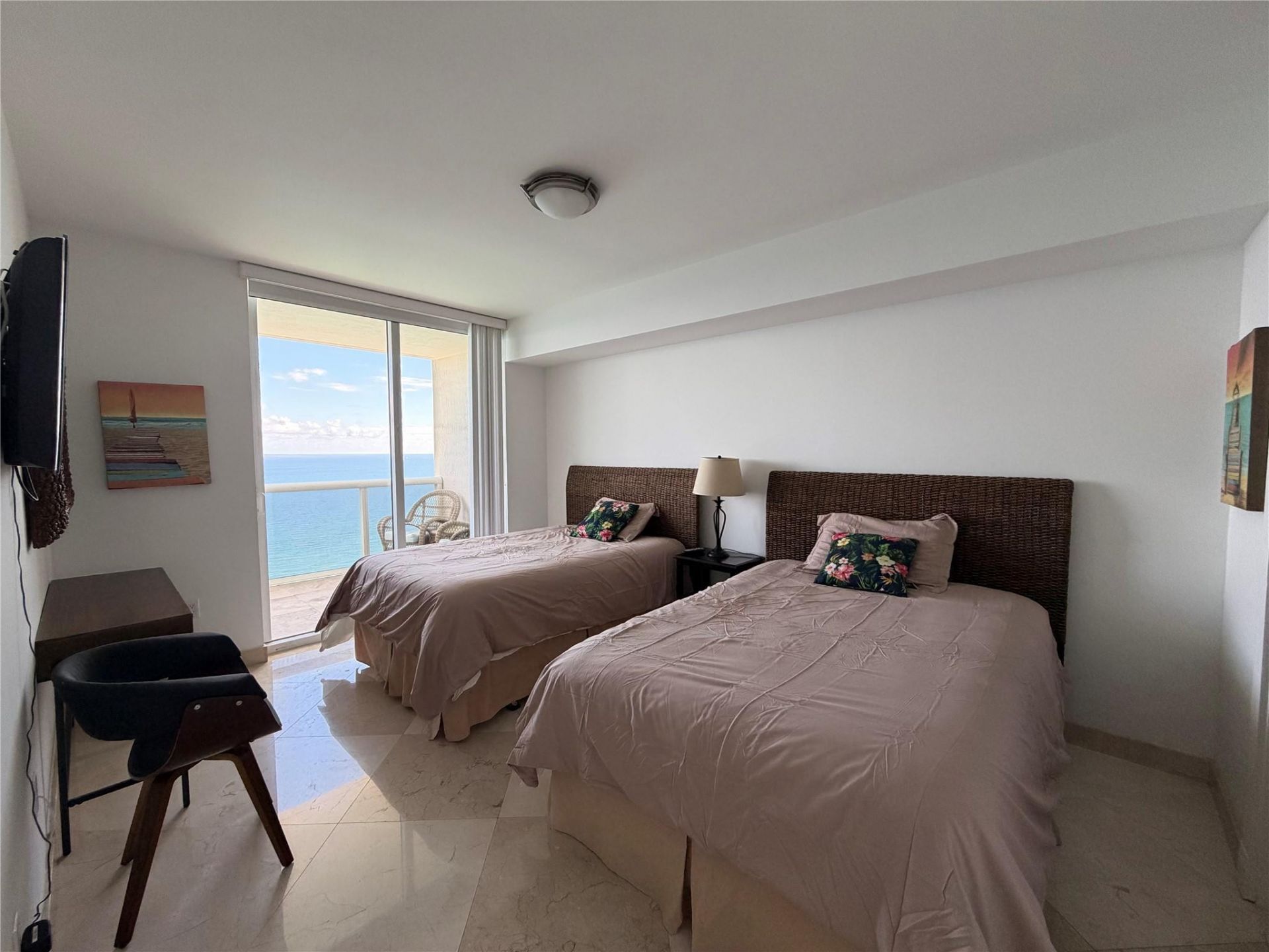 1850 S Ocean Drive, Unit 4202, Hallandale Beach, FL 33009 Photo