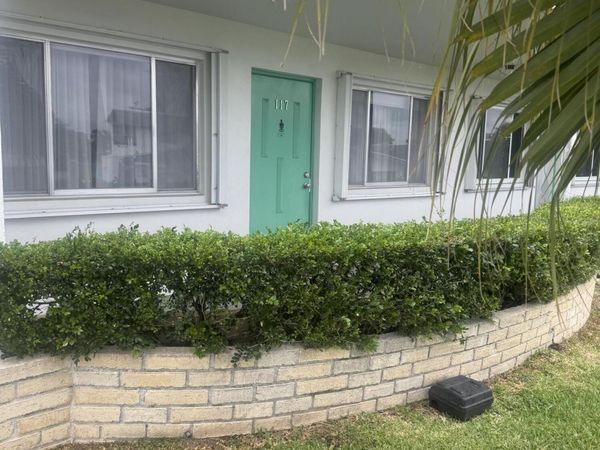 2381 Sunset Avenue, Unit 117, Lake Worth Beach, FL 33461