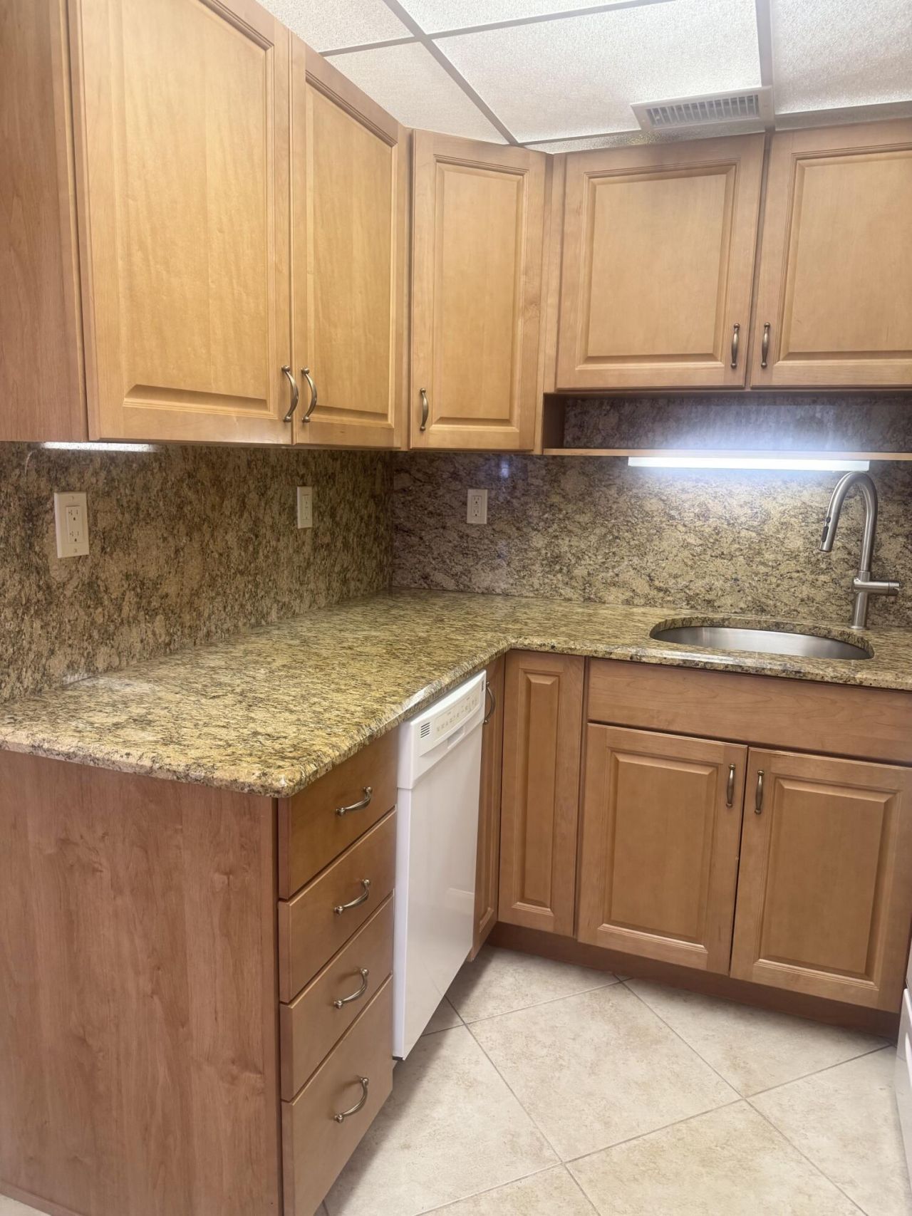 2381 Sunset Avenue, Unit 117, Lake Worth Beach, FL 33461 Photo