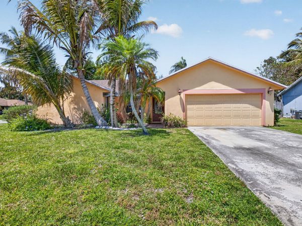 9389 Longmeadow Circle, Boynton Beach, FL 33436