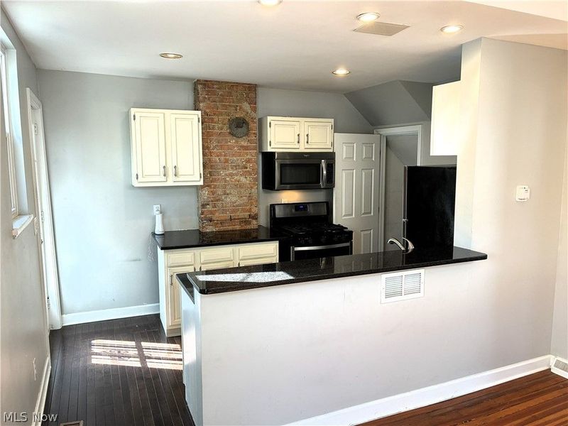 1429 W 38th Street, Cleveland, OH 44113 Photo 7