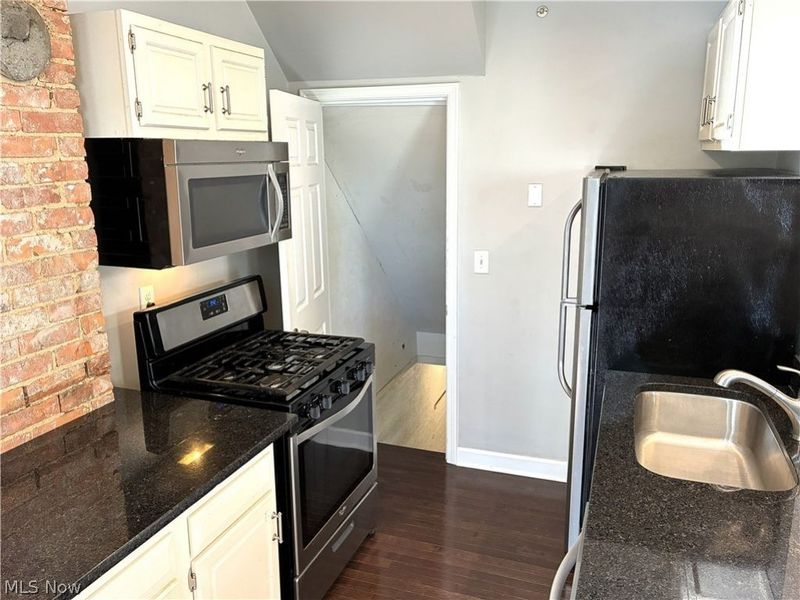 1429 W 38th Street, Cleveland, OH 44113 Photo 8