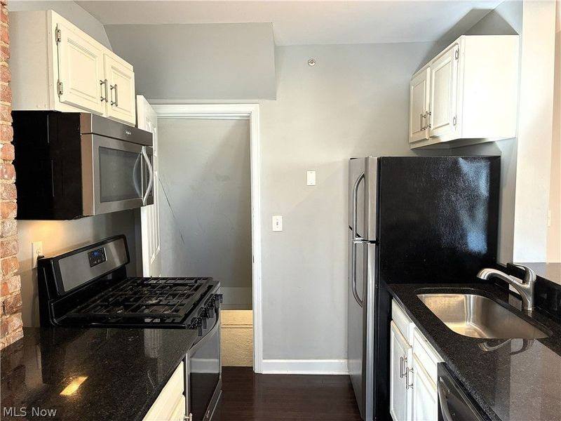 1429 W 38th Street, Cleveland, OH 44113 Photo 9