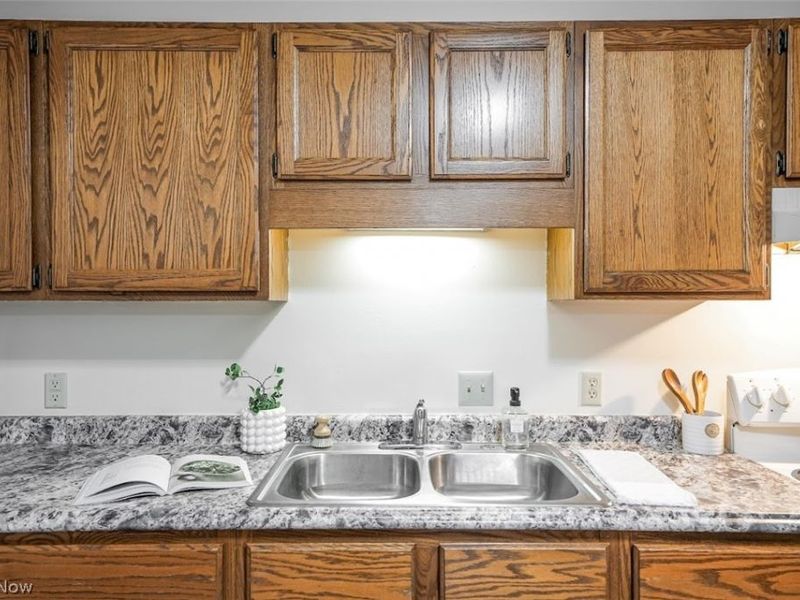8140 Southwood Drive, Garrettsville, OH 44231 Photo 9