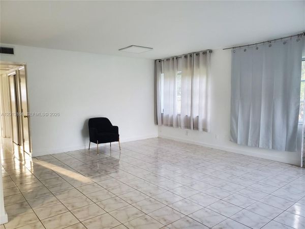 1450 Atlantic Shores Blvd , Unit 101, Hallandale Beach, FL 33009