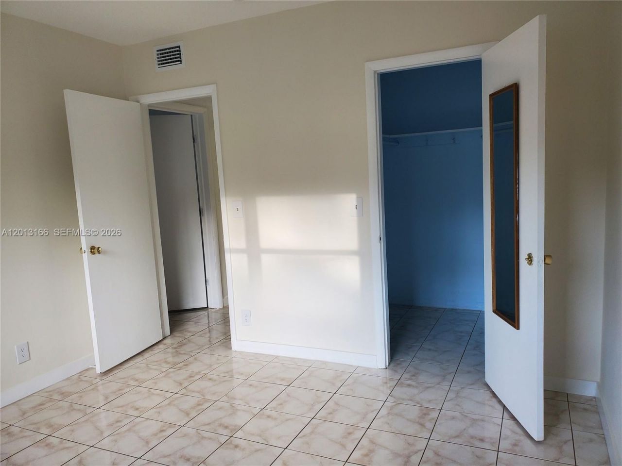 1450 Atlantic Shores Blvd, Unit 101, Hallandale Beach, FL 33009 Photo