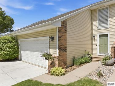 12832 Burt Court, Omaha, NE 68154