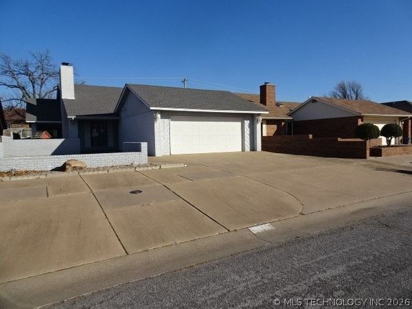 3610 Whippoorwill Lane , Enid, OK 73703