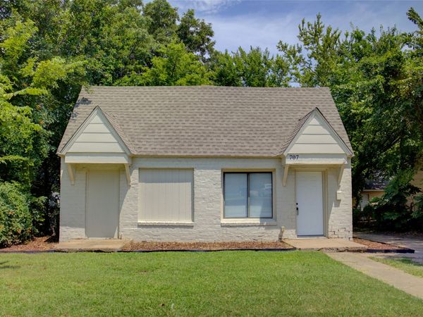 707 N Xanthus Avenue, Tulsa, OK 74110