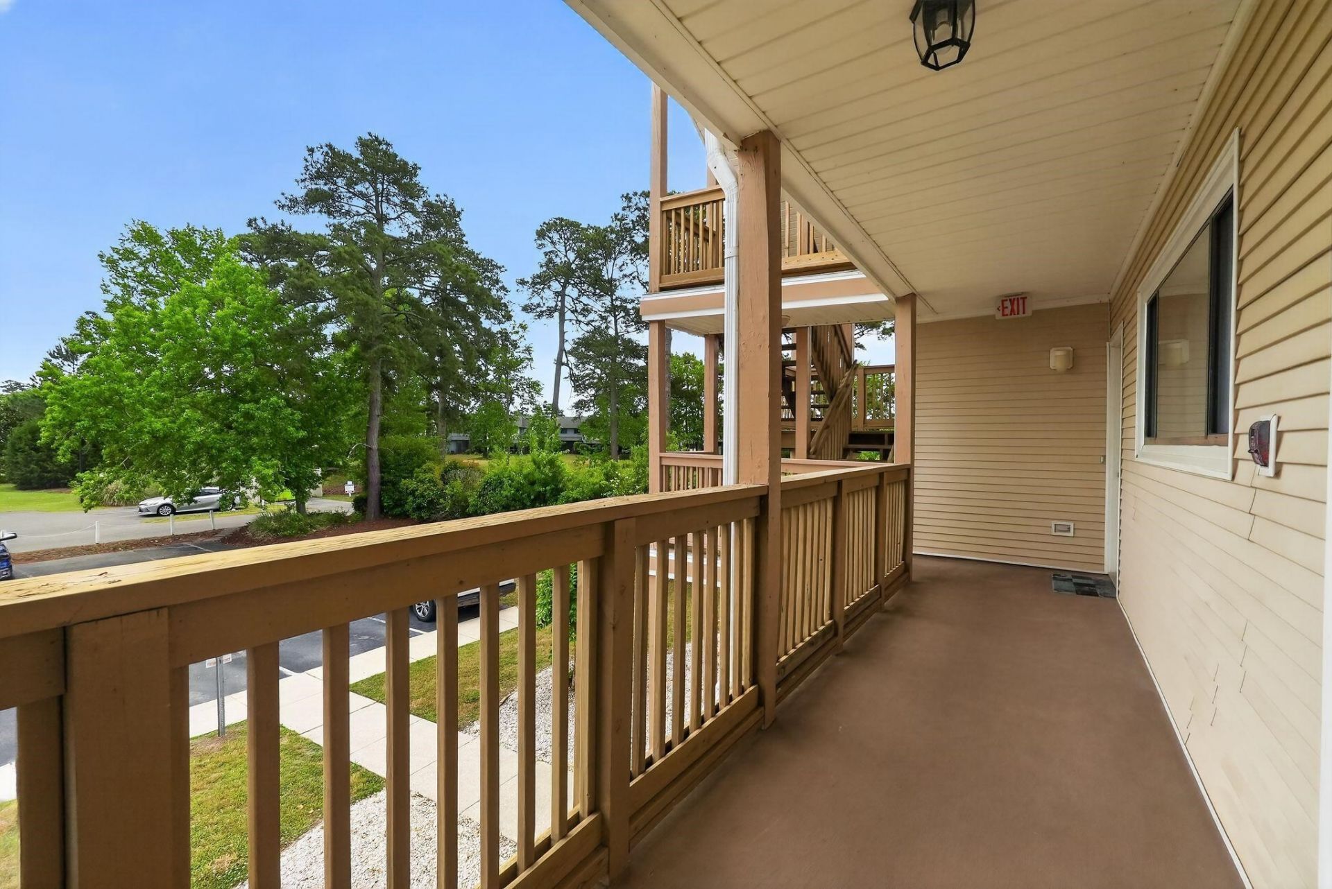 1025 W Plantation Dr. W  Photo 25