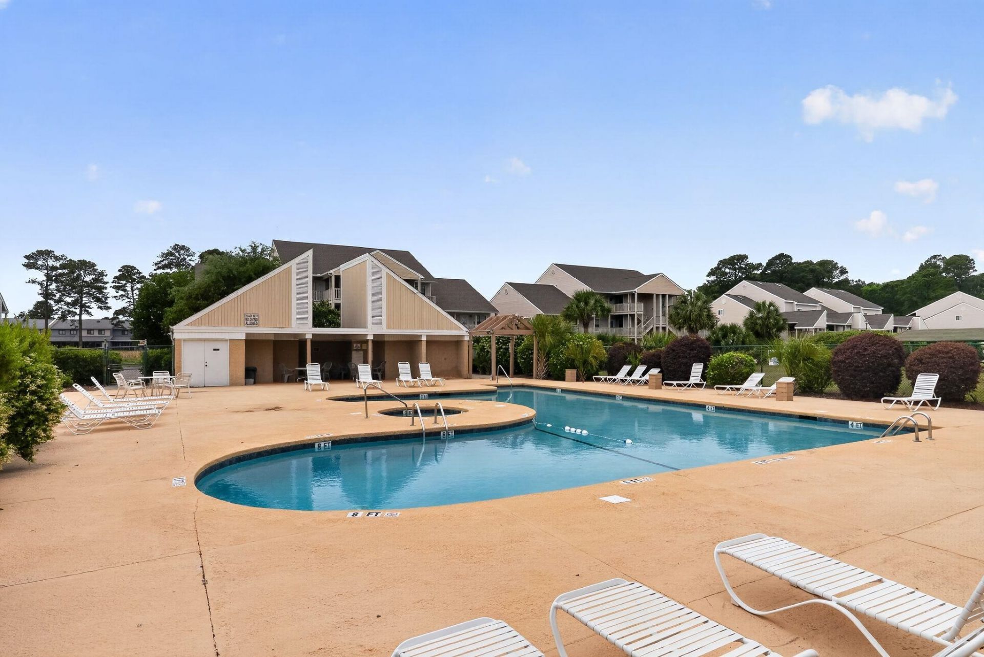 1025 W Plantation Dr. W  Photo 29